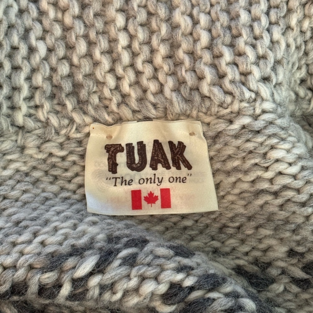 Tuak Cowichan Gray and Black 100% Wool Sweater - Picture 8 of 9